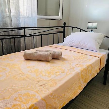 Modern 2Br Near Centre -5Min Wlk Apartment Patras Bagian luar foto